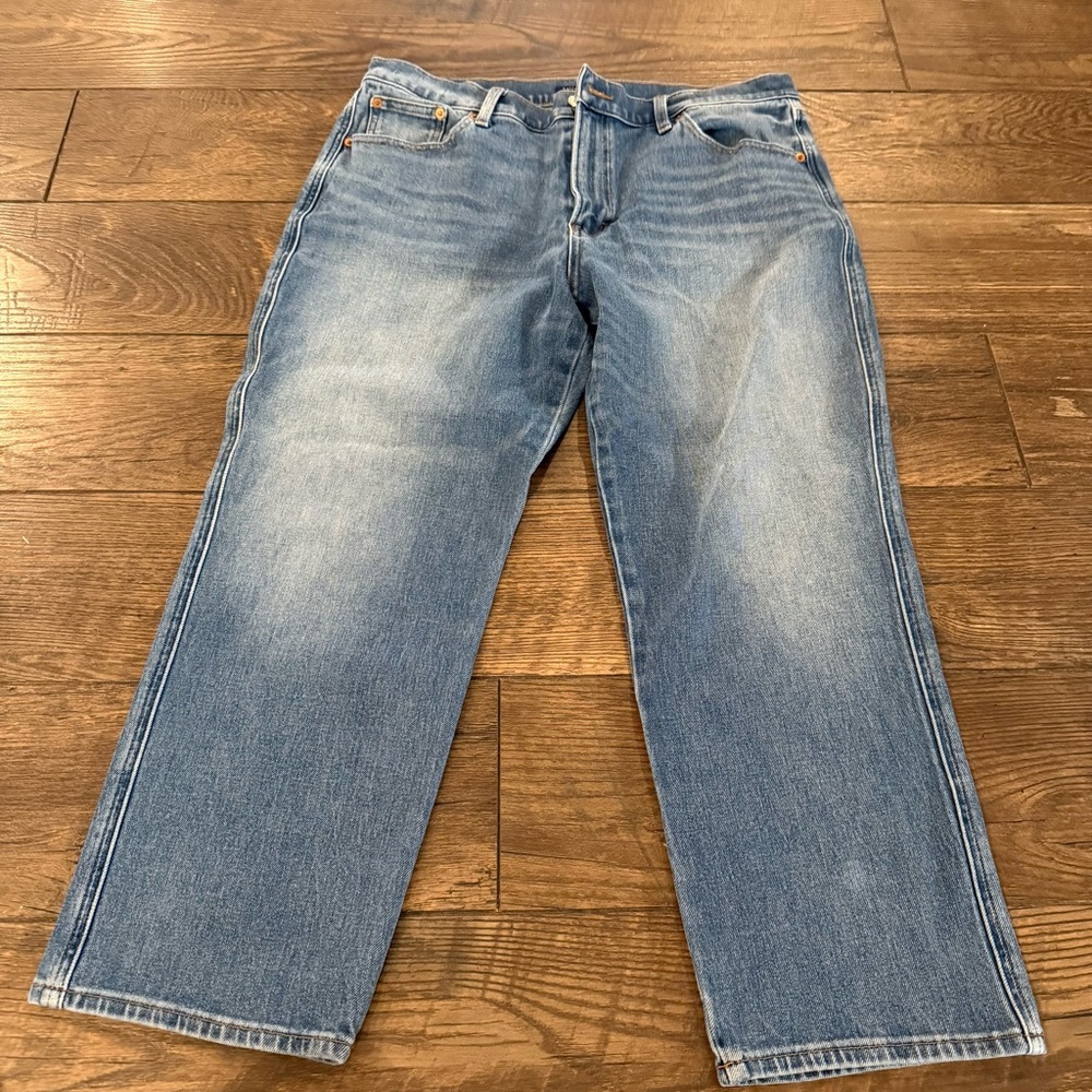 Classic Women's Straight-Leg Jeans - Light Blue